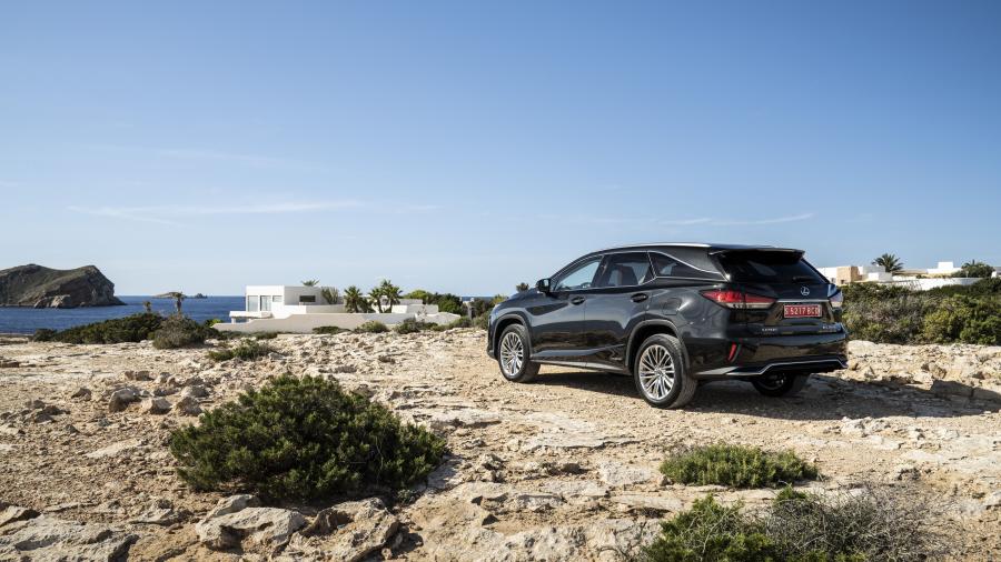  Lexus RX450hL 2019 года  (WW) (фото 7 из 11)